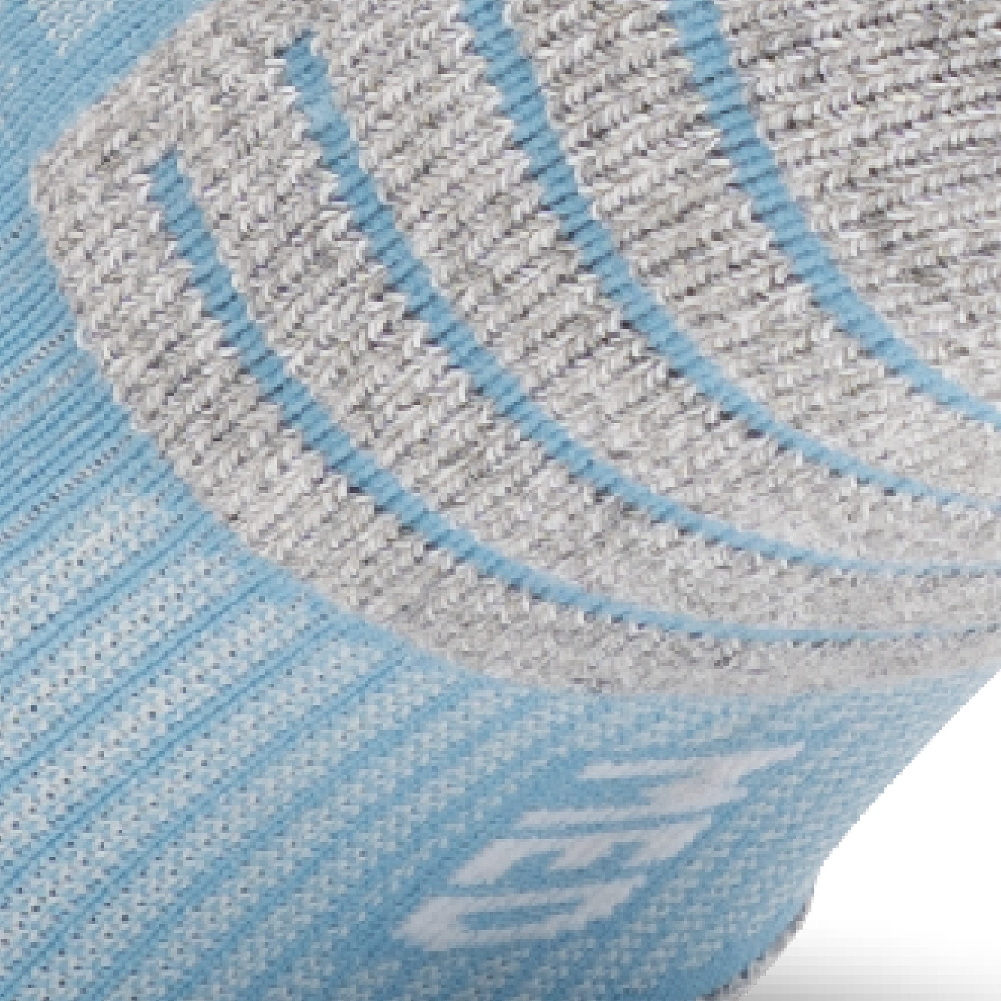Close up view of elastic arch of Lightfeet Performance Soft Blue Ankle Sock
