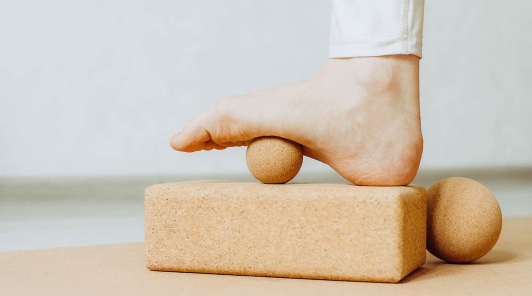 Ball of Foot Pain: Causes, Symptoms & Treatment | Lightfeet