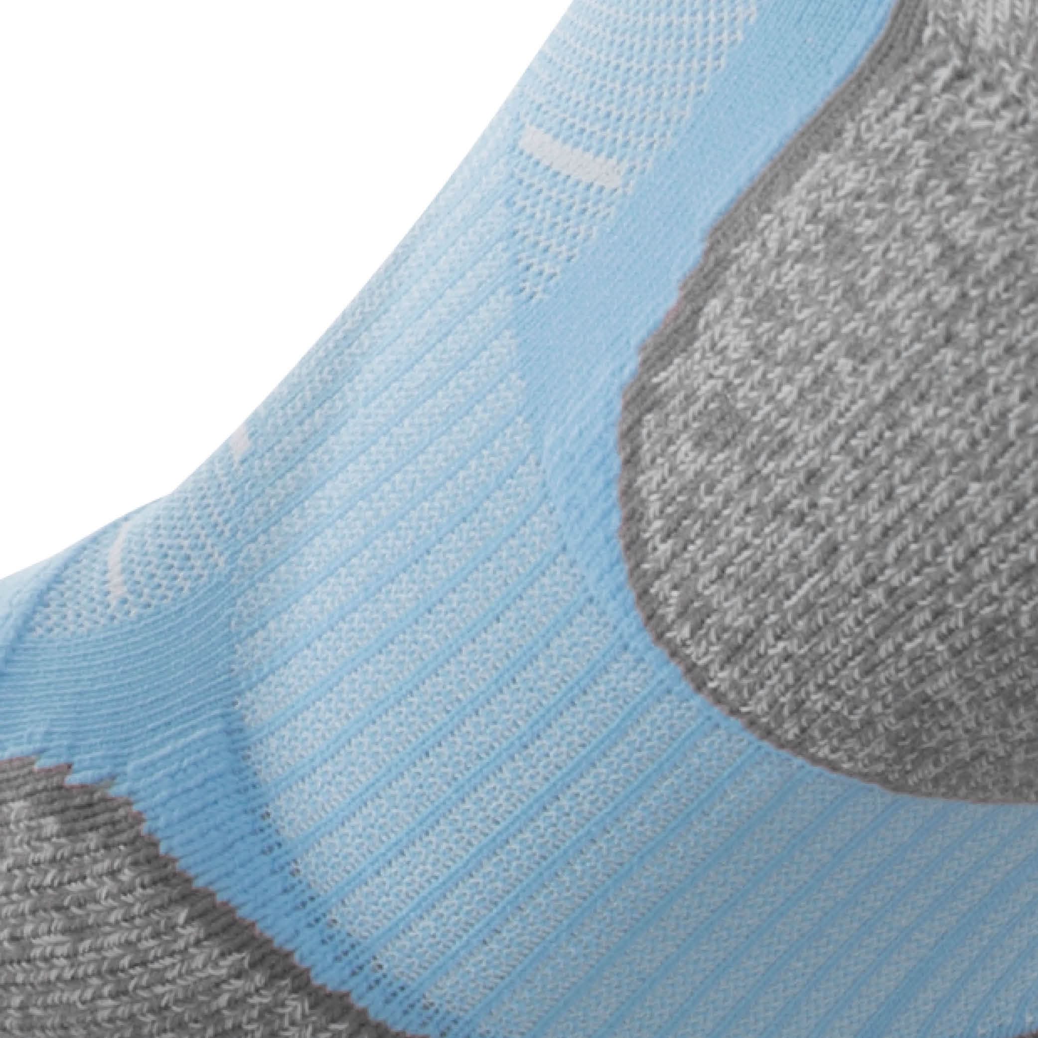 Close up view of elastic arch of Lightfeet Evolution Sky Blue Mini Performance Running Sock 