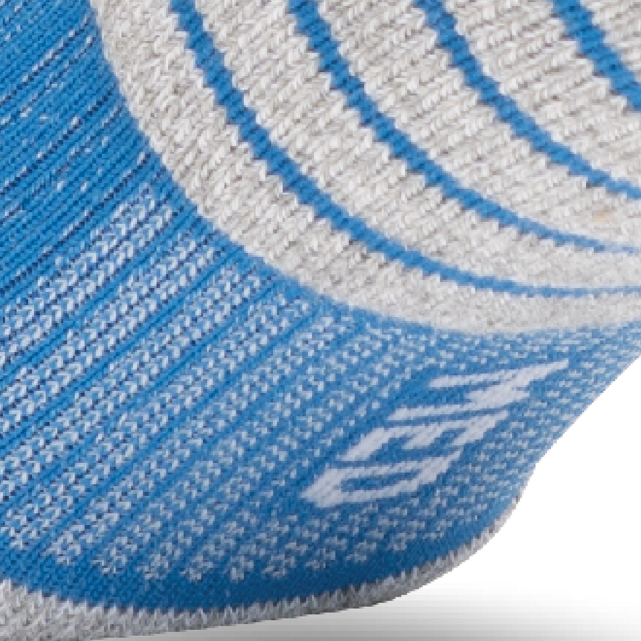 Close up view of elastic arch of Lightfeet Performance Blue Ankle Sock 