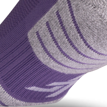 Close up view of elastic arch of Lightfeet Performance Violet Quarter Crew Sock 