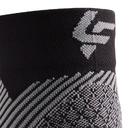 Close up view of cuff of Lightfeet Plantar Fasciitis Black Quarter Socks 